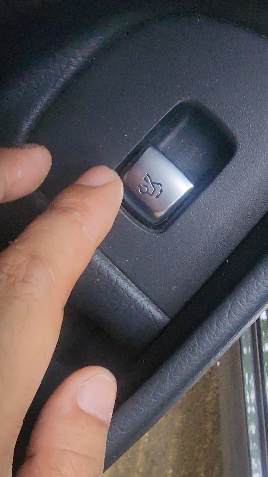 운전석도어 트렁크버튼