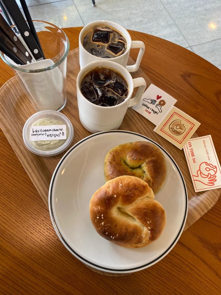 부산-전포동-카페-베이글-맛집-온타임