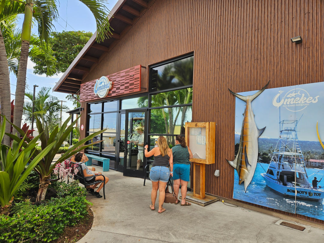 Umekes Fish Market Bar & Grill