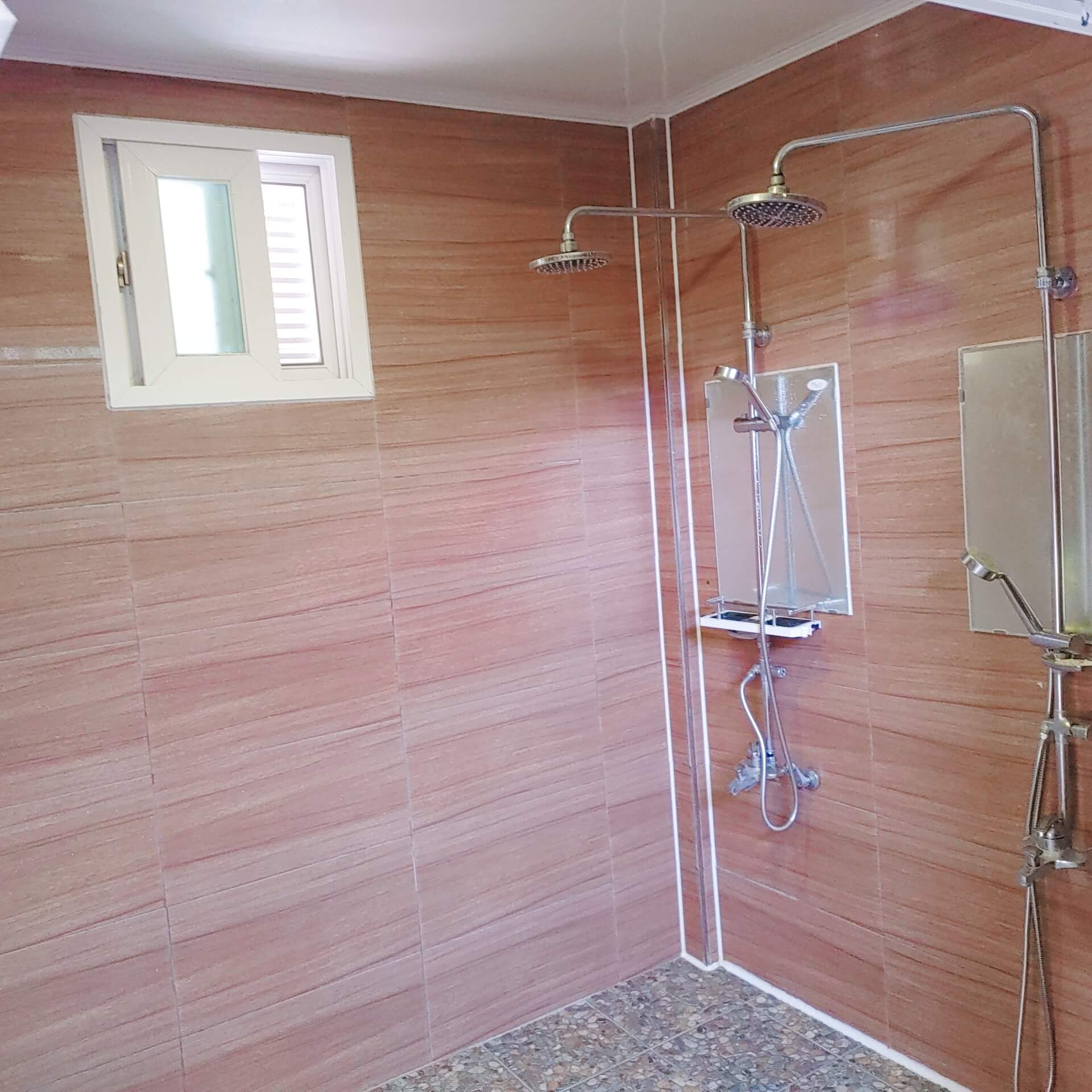 경호강_캠핑장_사이트_C_샤워실1