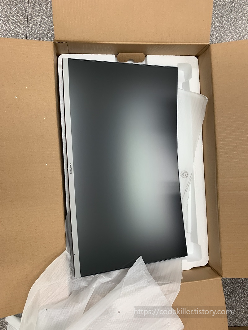 삼성커브드 베젤리스 디자인