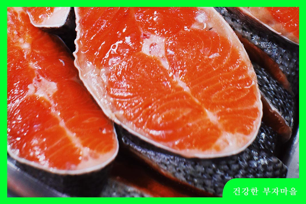 고지혈증에 좋은 음식 - 연어, 고등어