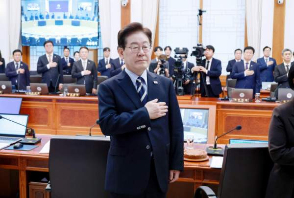이 대통령 국무회의 공개 논란 총정리｜생중계 중단 요구 반박&middot;장관 발언 논란&middot;레드팀 뜻&middot;국무회의 영상