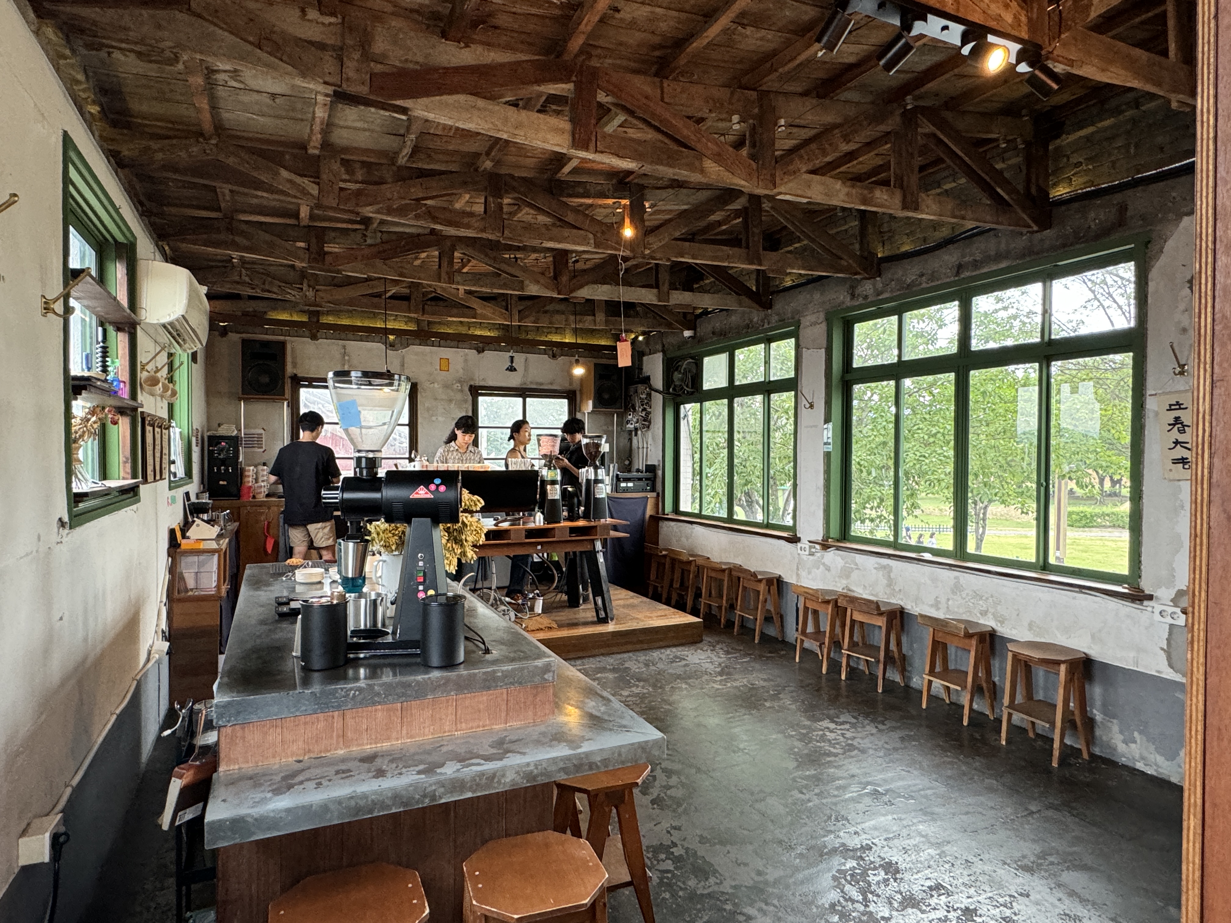 경주-카페-노워즈-NOWORDS-매장