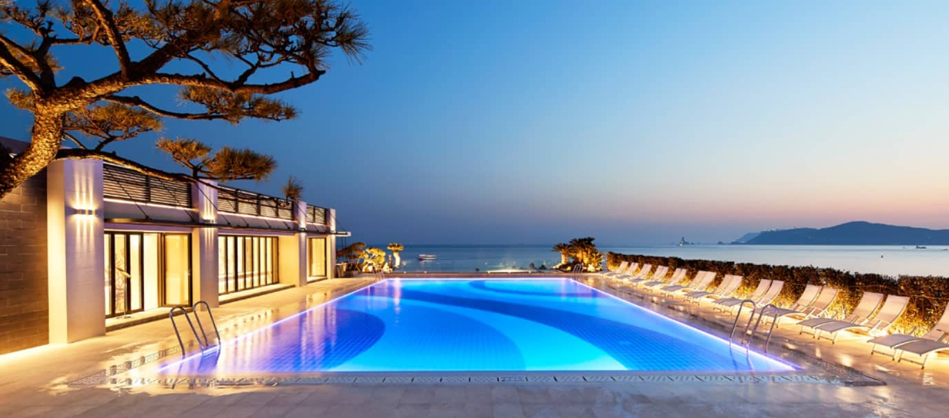 파라다이스-호텔-부산-야외수영장