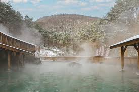 야마노우치 : <센과 치히로의 행방불명>의 무대