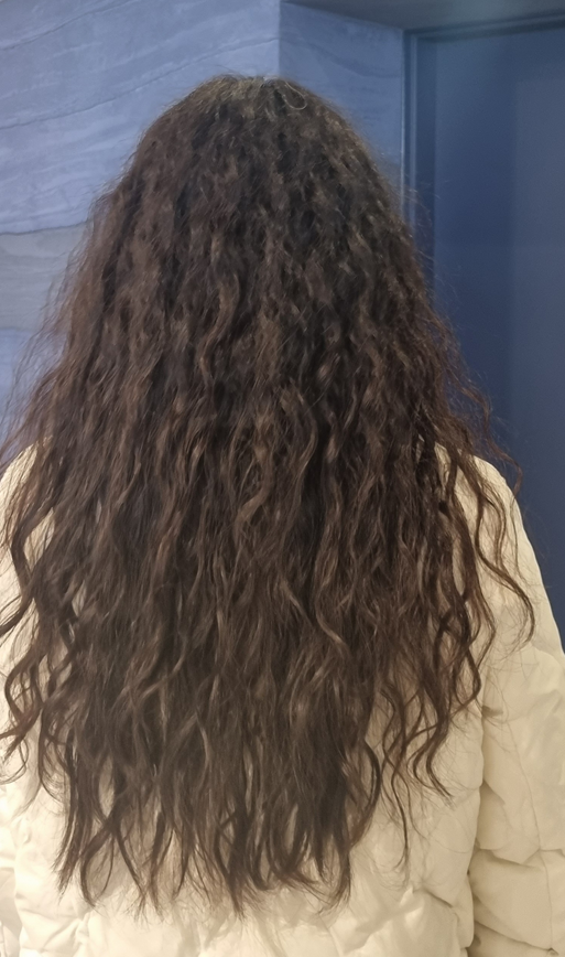 긴머리-히피펌-뒷모습