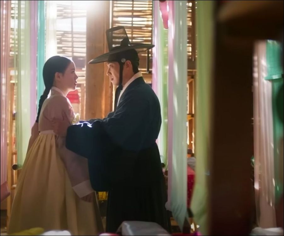 붉은 단심 왕 선종 이태 조선시대 실제 왕과 같을까 - 이태 역 배우 이준, 유정 역 배우 강한나