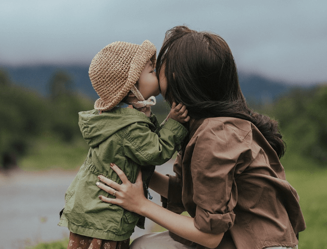 돌아가신 어머니가 나오는 꿈해몽 풀이