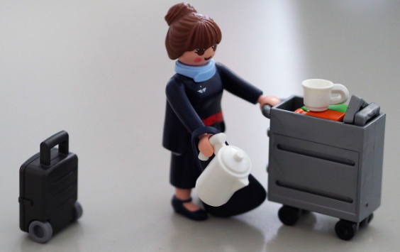 비행 중 쇼핑의 매력: 기내 면세품 구매의 장점과 꿀팁