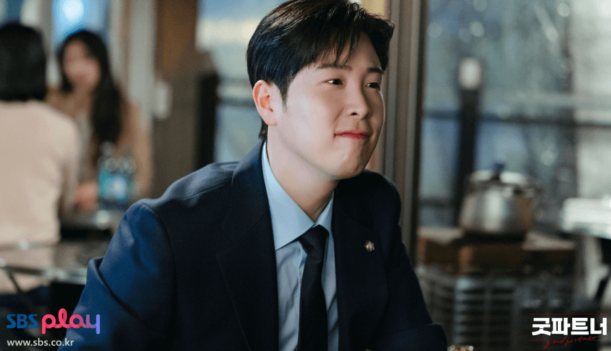 굿파트너 인물관계도 전은호