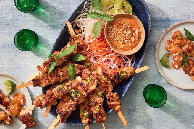 새떼 (Satay) – 꼬치의 정석, 달콤 짭짤한 말레이 버전