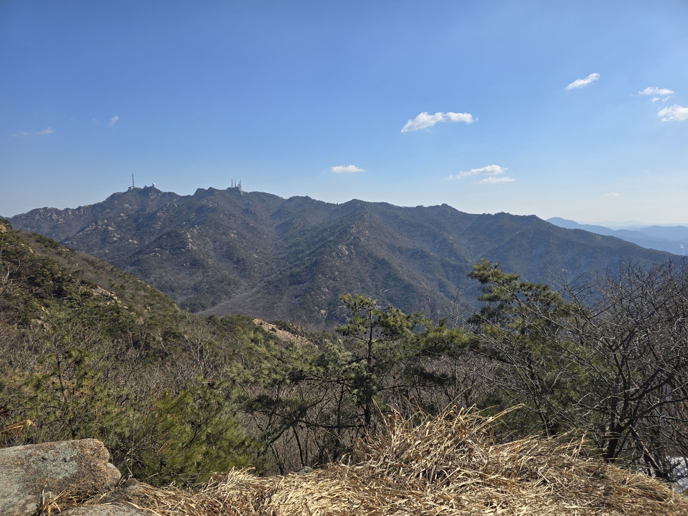 산에서 찍은 풍경