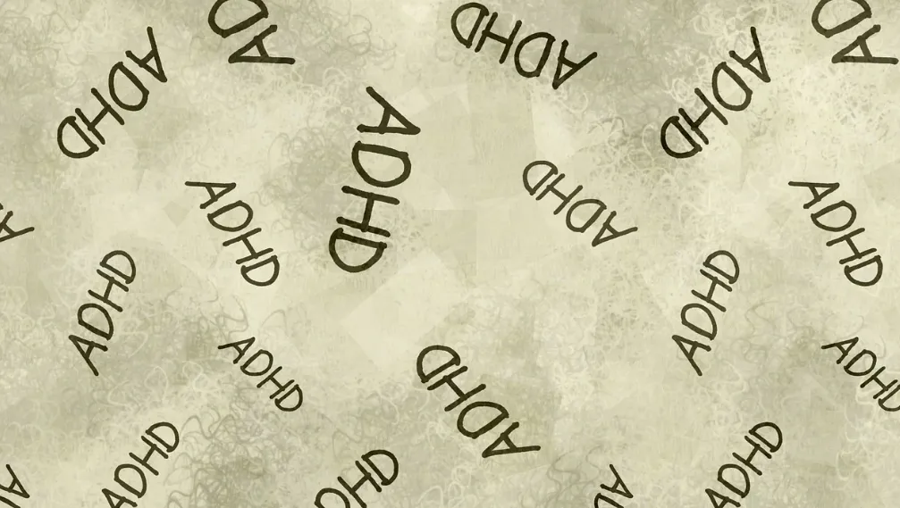 ADHD 문자가 적힌 사진