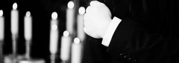 총 선수금: 100억 원 이상