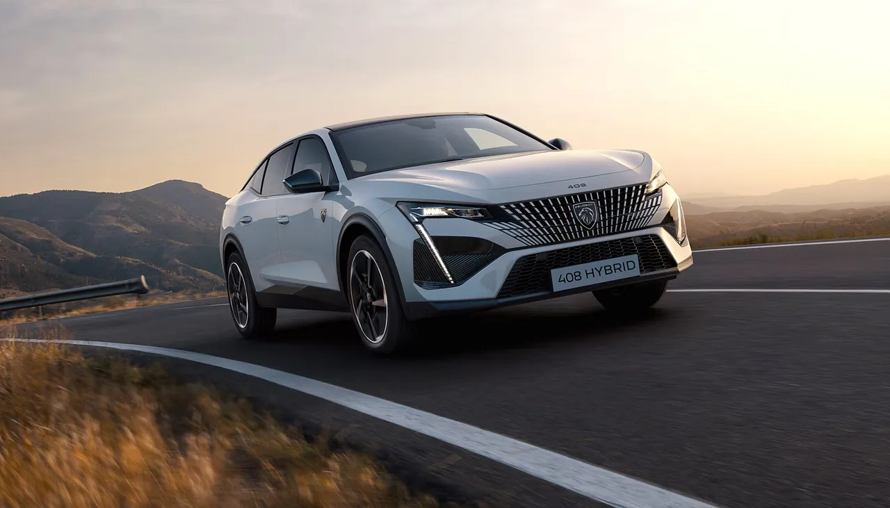 푸조 408 차량 정보 이미지