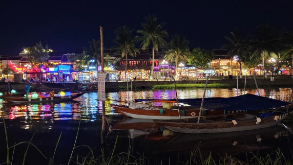 다낭 베트남 올드타운 소원배 선착장