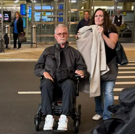 Eric Dane was spotted in a motorized wheelchair at an airport in Washington, DC, this week, and shared a message for fans amid his battle with ALS.