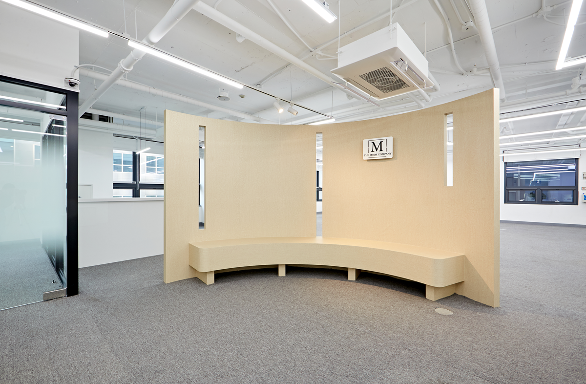 회사입구가벽디자인