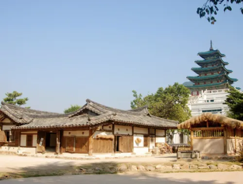 국립민속박물관 정문 및 한옥 전경 (무료 관람 정보)