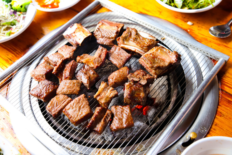 6시내고향 포천 김갑수, 장민호가 감탄하며 폭풍흡입한 이동갈비 소갈비 돼지갈비 숯불갈비 구이 맛집 추천