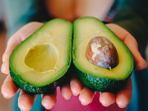 잘익은 아보카도 고르는 법