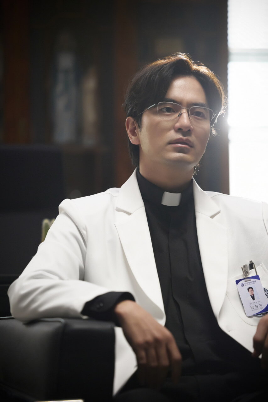 영화 검은수녀들 출연진 감독 줄거리 예고편 오컬트 영화 추천 개봉정보