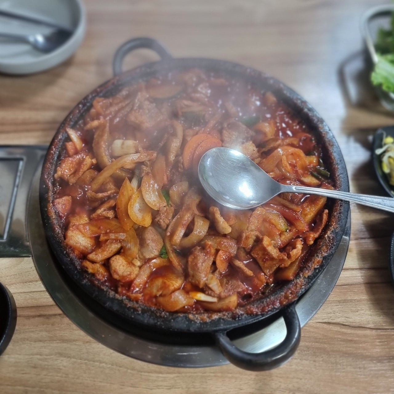 거제 고현 대명식당 돼지껍데기 두루치기
돼지껍데기두르치기