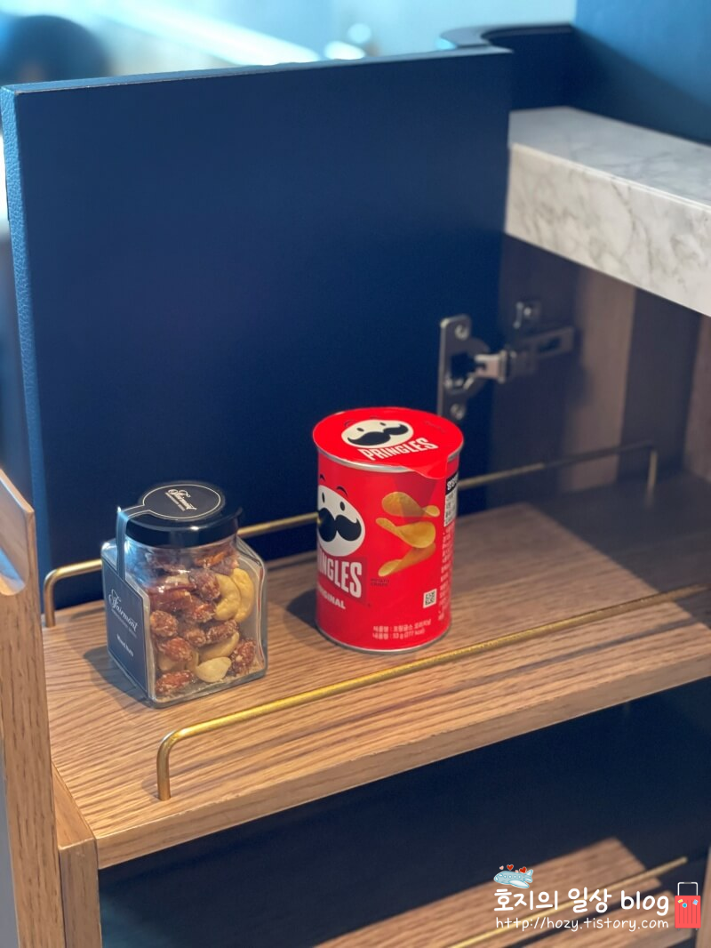 페어몬트 앰배서더 서울 시그니처 스위트룸 미니바