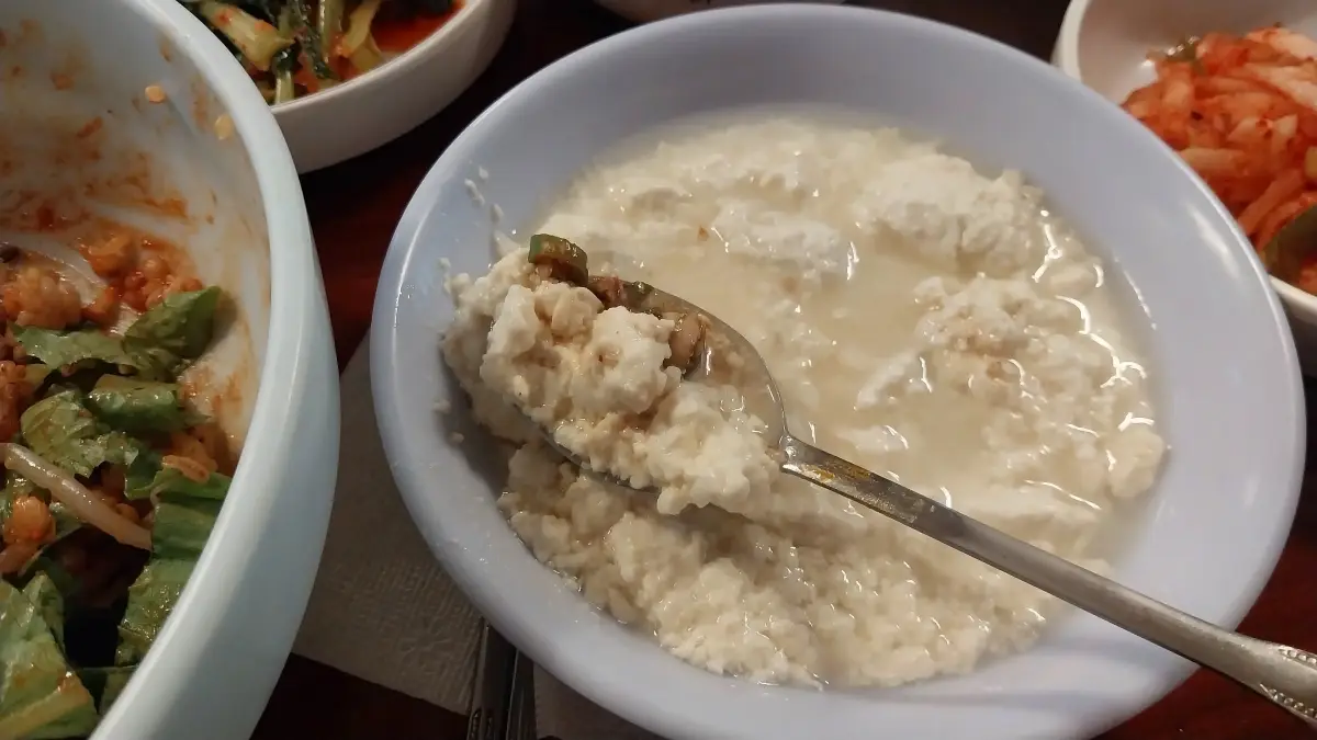 가평맛집-우렁쌈밥집-고소한-순두부