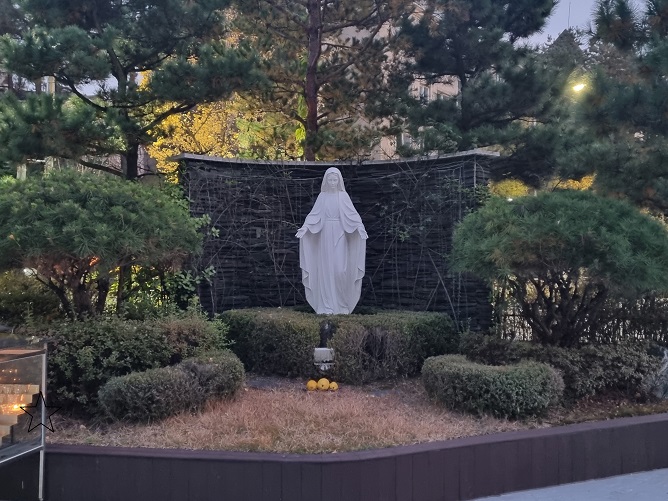 하남 풍산성당 성모동산 성모상 사진
