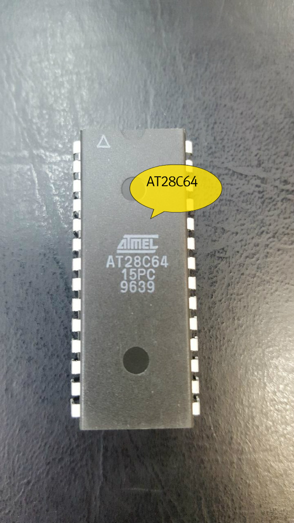 ATMEL AT28C64 사진