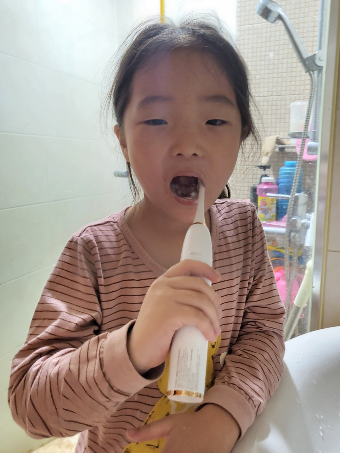 전동 칫솔 (오아 클린이 소프트 전동 칫솔)