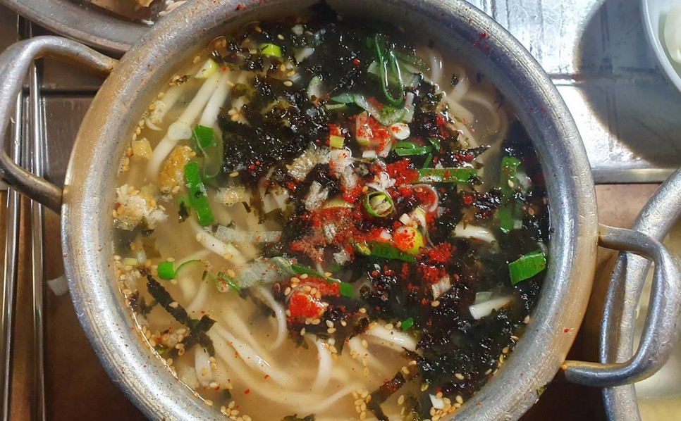 을지로와 충무로 사이, 사랑방칼국수는 왜 오래도록 사랑받을까?