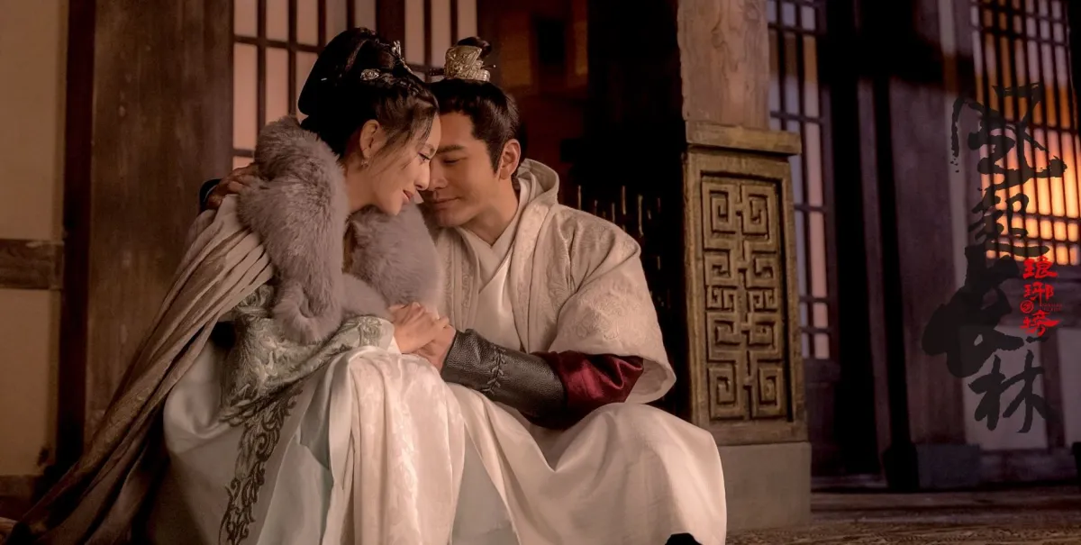 서로손을마주잡고-앉아있는-소평장-몽천설