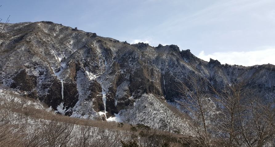 제주도 겨울여행: 한라산, 오름, 감귤체험
