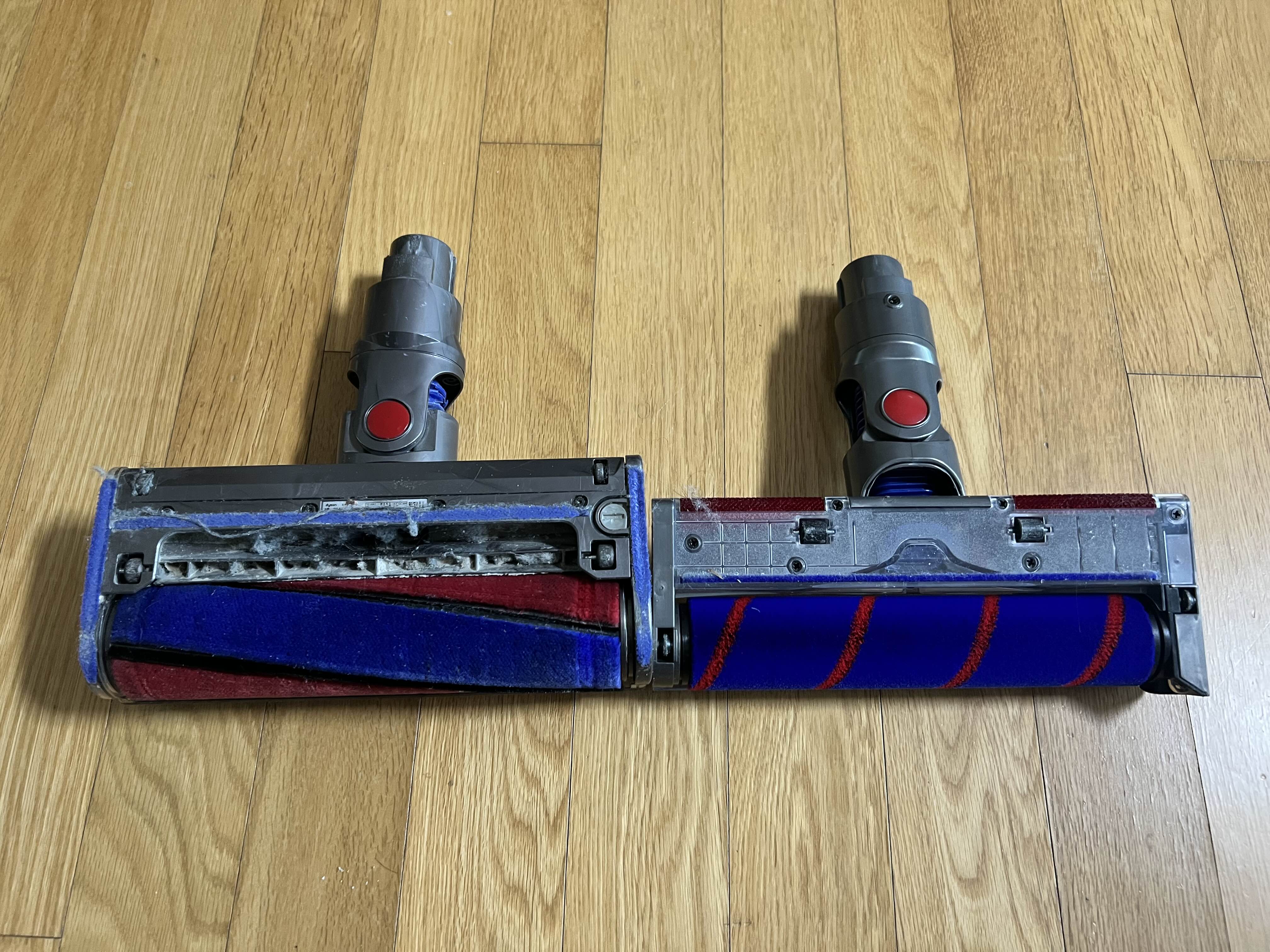 (좌) 기존 다이슨 청소기 헤드 정품, (우) 새로산 필터포유 헤드