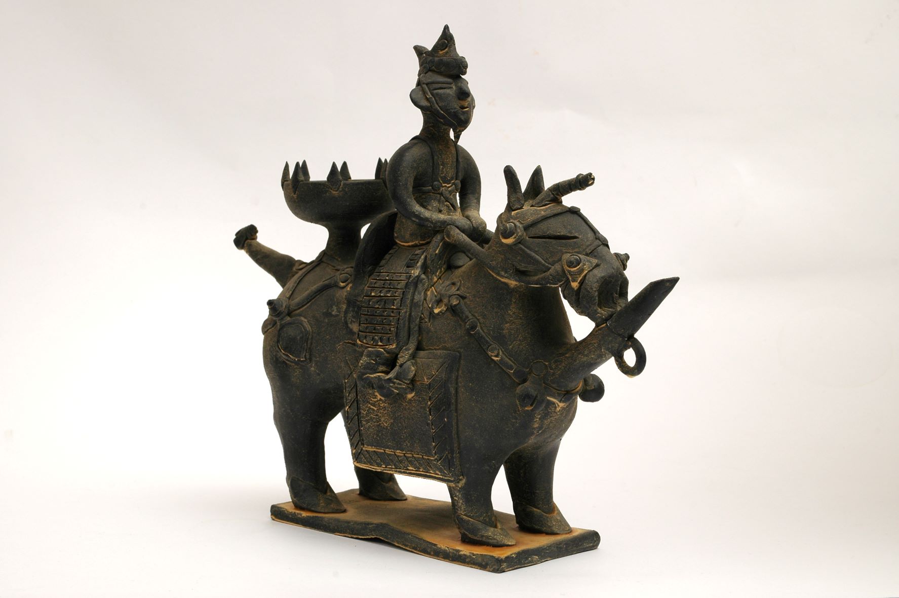 아사달-도제기마인물상