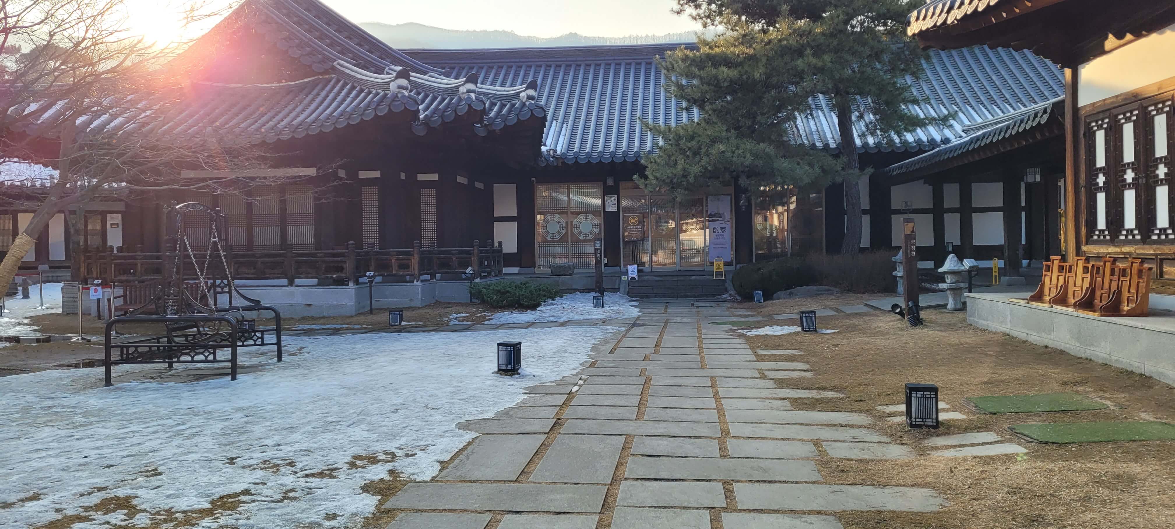 운암정 앞마당뷰