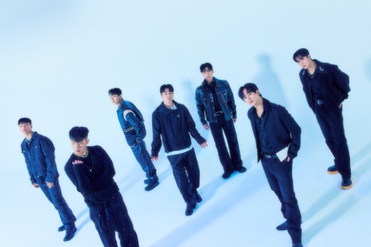 엠비셔스-웨이크원 합류