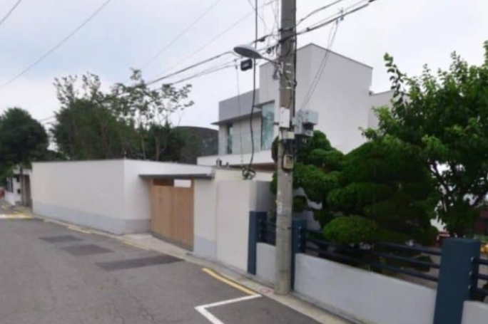 송중기 케이티 루이스 사운더스 재혼 임신과 송혜교 이혼 전 지은 200억 신혼집 근황