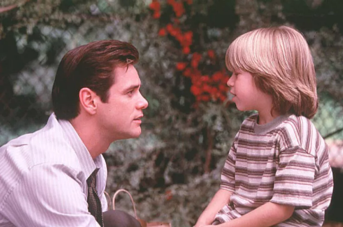 맥스를 바라보는 짐캐리