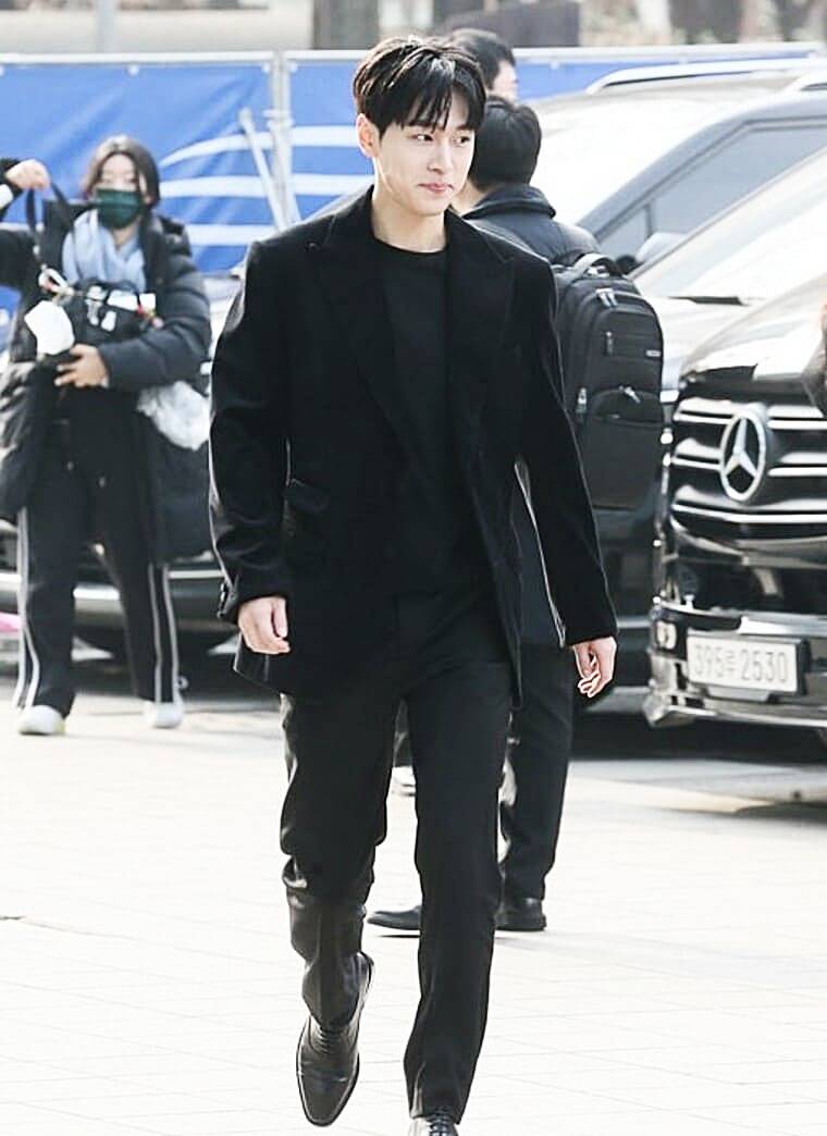 배우-강유석