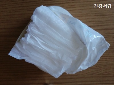 포장지-제거한-생리대