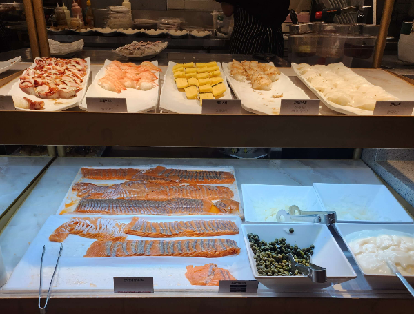 애슐리퀸즈 주말메뉴