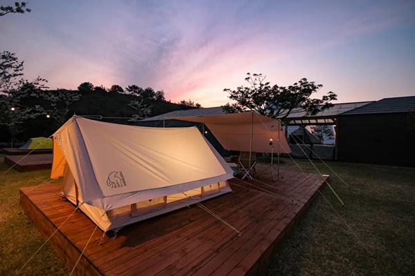 어라운드폴리 캠핑사이트