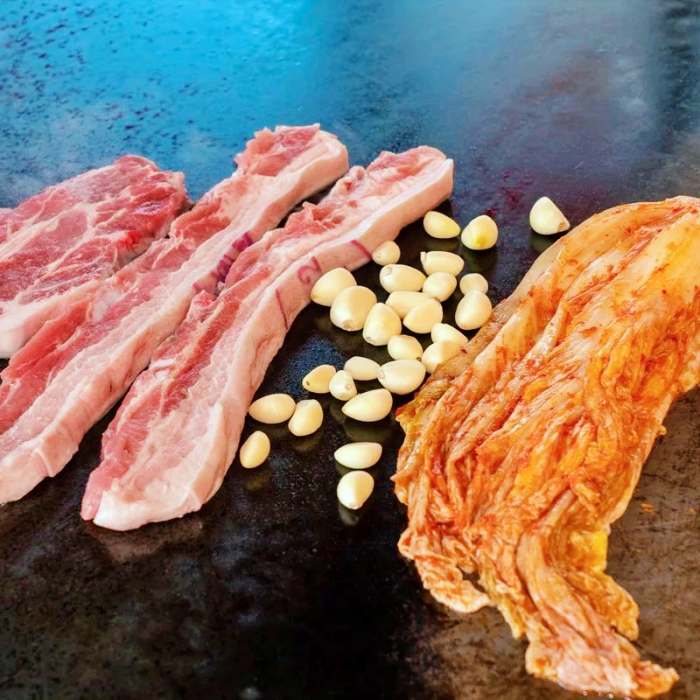 서민갑부 철판 삼겹살 행주산성 맛집 전참시 이영자 추천 삽자루 지리산 흑돼지 구이 비빔국수 잔치국수 연 매출 20억 원 조태중 방송 정보