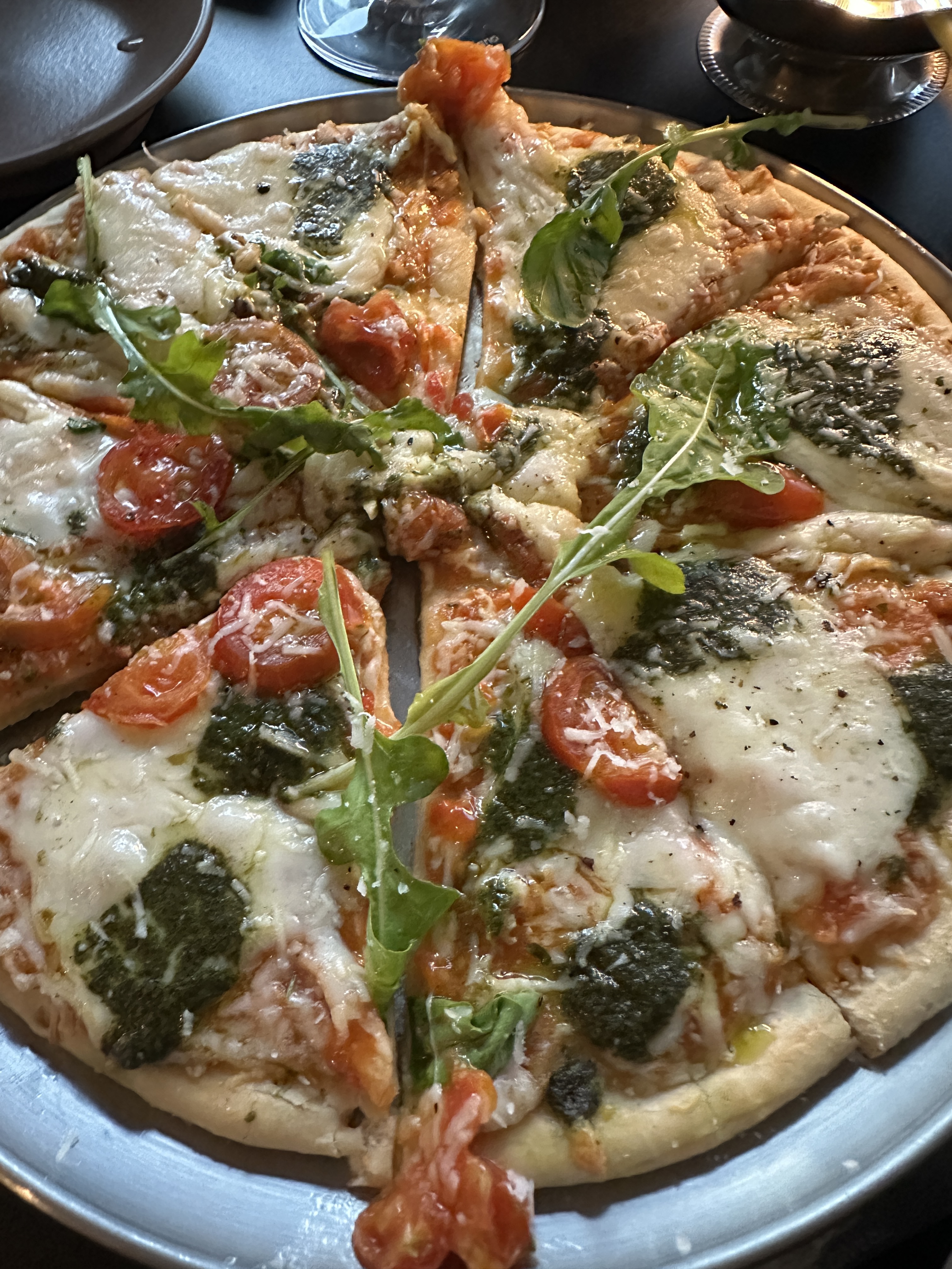 루꼴라 토마토 피자