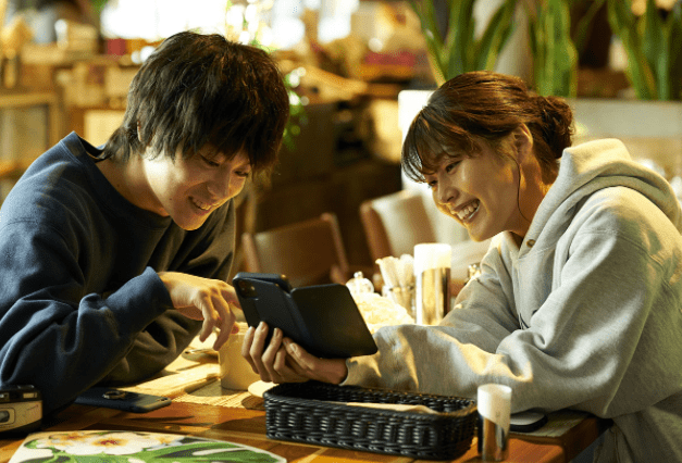 꽃다발-같은-사랑을-했다-남녀