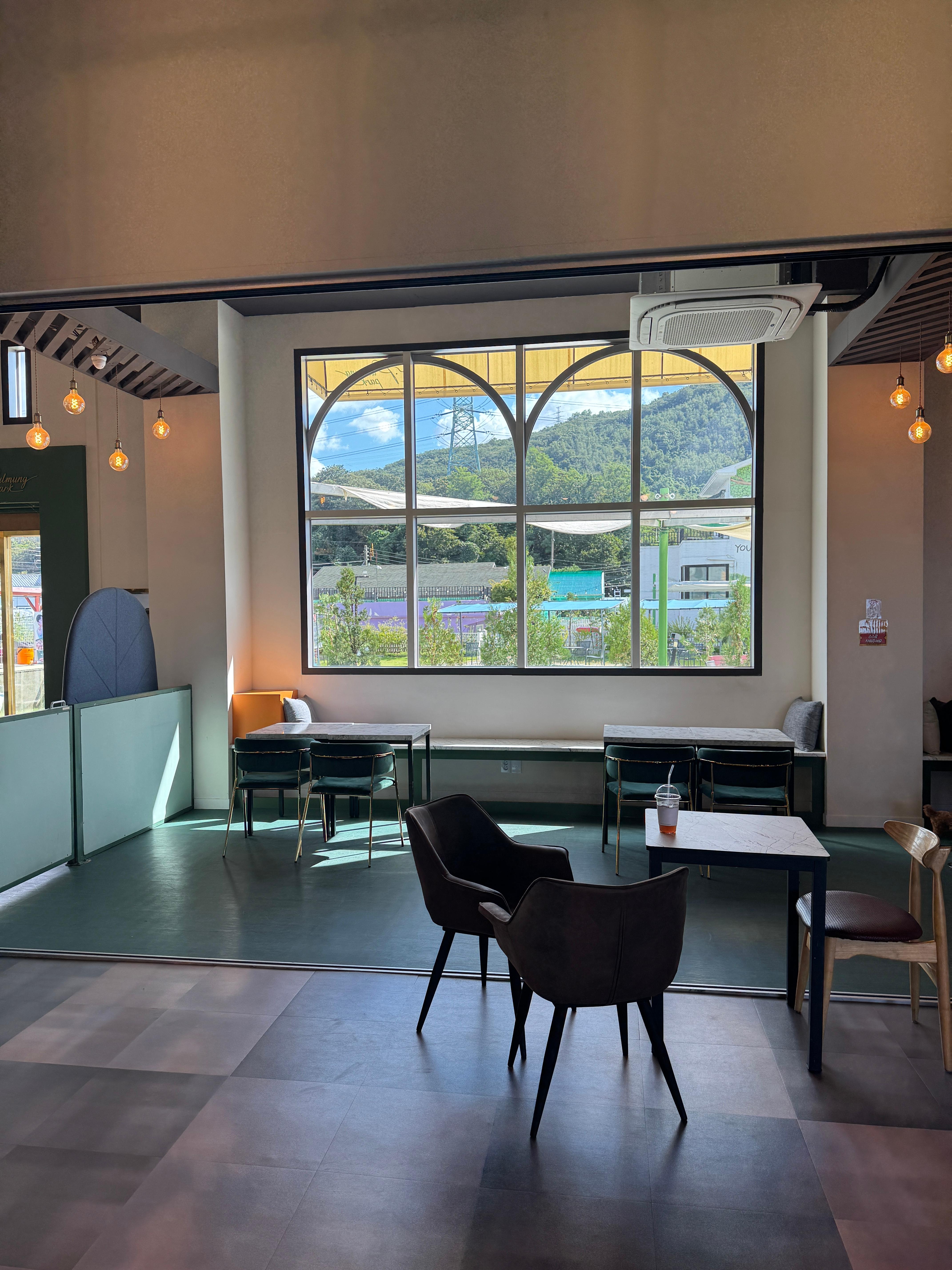 풀멍파크 실내 또 다른 공간의 테이블 사진